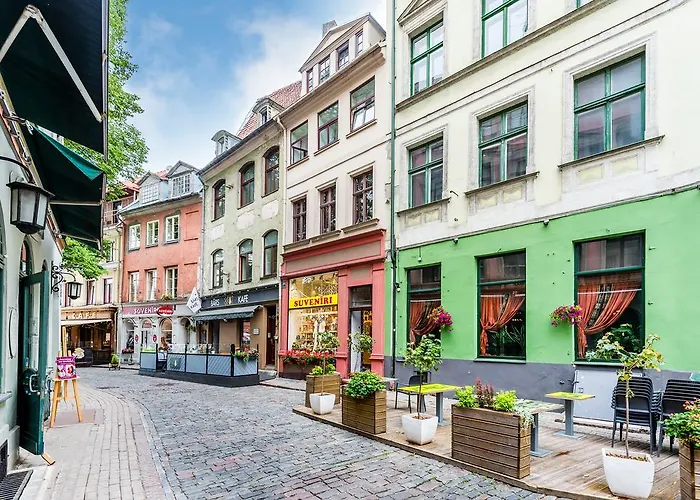 Doma Square Apartments